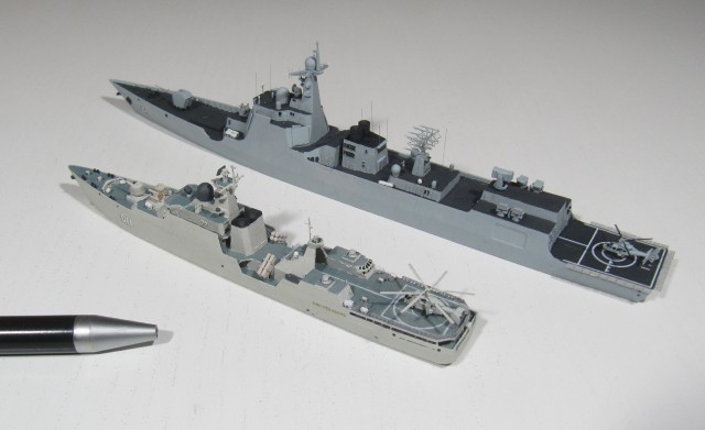Fregatte Đinh Tiên Hoàng (1/700)