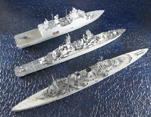 Schwerer Kreuzer HMS Exeter, Lenkwaffenzerstörer HMS Bristol und Unterstützungsschiff Absalon (1/700)