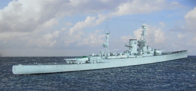 Großer Leichter Kreuzer HMS Glorious (1/700)