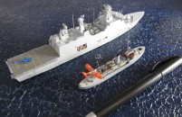 Patrouillenschiff Hvidbjørnen und dänisches Unterstützungsschiff Absalon (1/700)