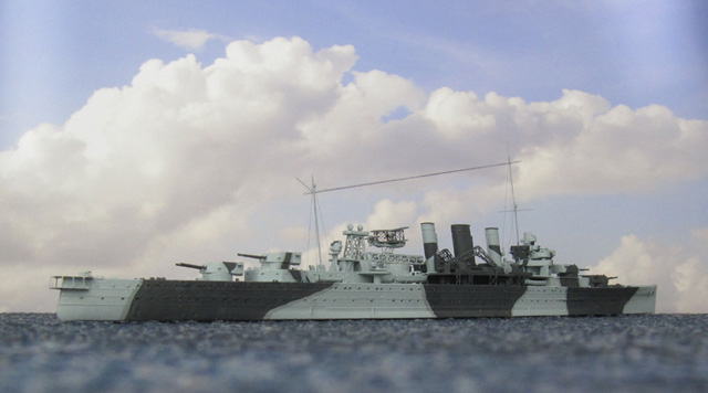 Schwerer Kreuzer HMS Kent (1/700)
