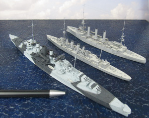 Schwerer Kreuzer HMS Kent, Leichter Kreuzer HMS Southampton und Panzerkreuzer HMS Monmouth (1/700)