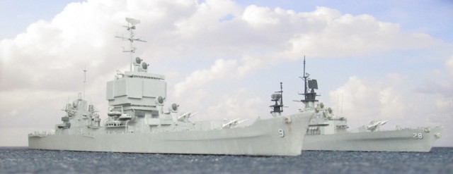 Lenkwaffenkreuzer USS Long Beach und USS Wainwright(1/700)