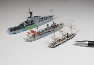 Kanonenboot SMS Meteor  und Patrouillenschiff Hvidbjørnen und HMS Tyne (1/700)