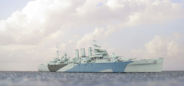 Schwerer Kreuzer HMS Norfolk (1/700)