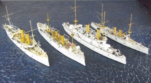 Geschützte Kreuzer USS Chicago, USS Baltimore, USS Olympia und USS Raleigh (1/700)