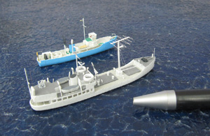 Bahnverfolgungsschiff USNS Range Recoverer und Forschungsschiff RV Sir Horace Lamb (1/700)