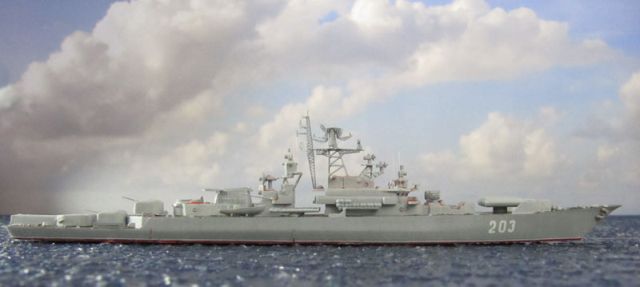 Fregatte Storoschewoi (1/700) und Admiral Tributs (Udaloy-Klasse)