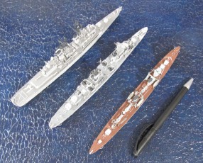 Flottillenführer Taschkent und MMI San Marco sowie Lenkwaffenzerstörer USS Preble (1/700)