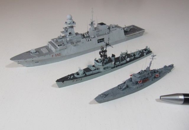 Korvette Triton sowie Fregatten NRP Almirante Gago Countinho und MMI Carlo Margottini (1/700)