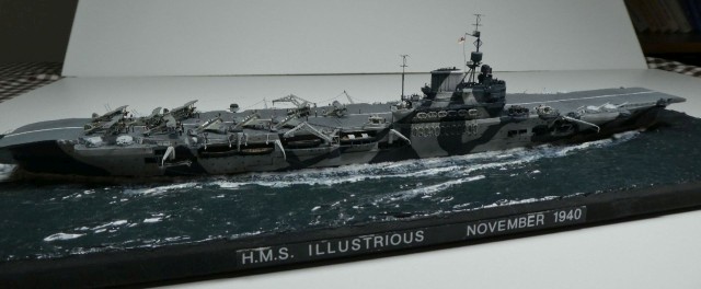 Flugzeugträger HMS Illustrious (1/700)