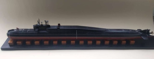 U-Boot mit ballistischen Raketen Tula (1/350)