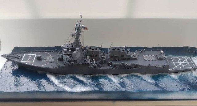 Lenkwaffenzerstörer USS Mustin (1/350)