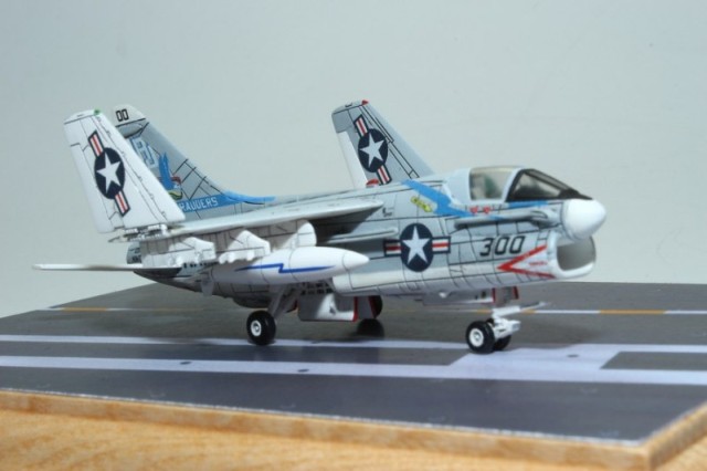 A-7E Corsair II (1/144)