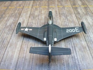 McDonnell F2H-2N Banshee (1/144)