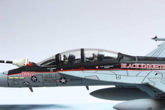 Boeing F/A-18 F Super Hornet (1/144)