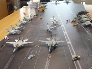 Flugzeugträger USS Nimitz (1/144)