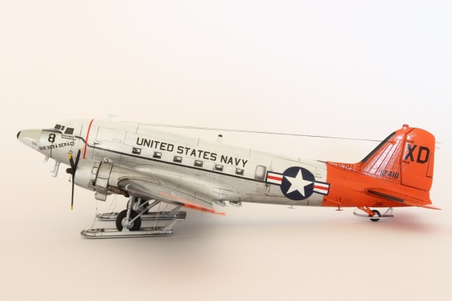 Transportflugzeug Douglas R4D-5L Que Sera Sera (1/144)