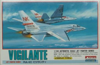 Deckelbild des Arii-Bausatzes der North American RA-5C Vigilante (1/144)