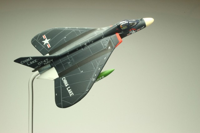 Douglas F4D-1 Skyray (1/144)