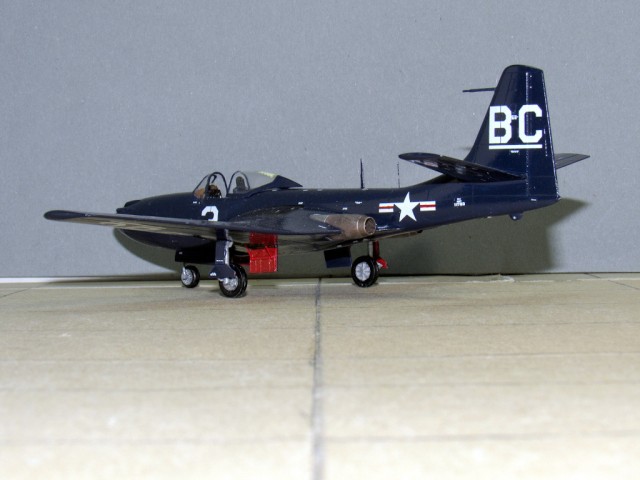 Jäger McDonnell FH-1 Phantom (1/72)