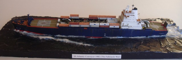 Hilfsflugzeugträger Atlantic Conveyor (1/700)