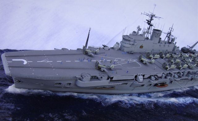Flugzeugträger HMS Eagle (1/700)