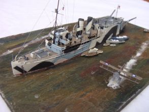 Britischer Seeflugzeugtender HMS Engadine (1/700)