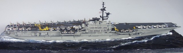 Flugzeugträger USS Franklin D. Roosevelt (1/700)