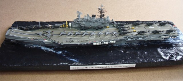 Flugzeugträger HMS Hermes 1982 (1/700)