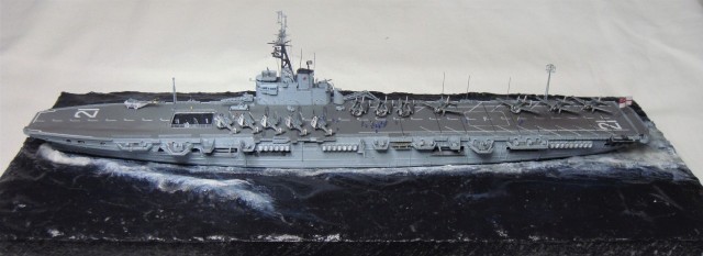 Flugzeugträger HMCS Magnificent (1/700)