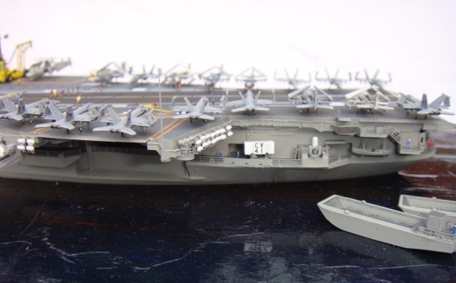 Flugzeugträger USS Midway (1/700)
