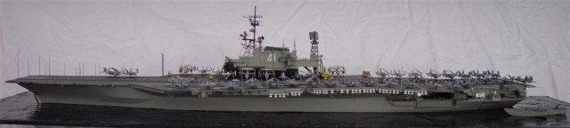 Flugzeugträger USS Midway (1/700)