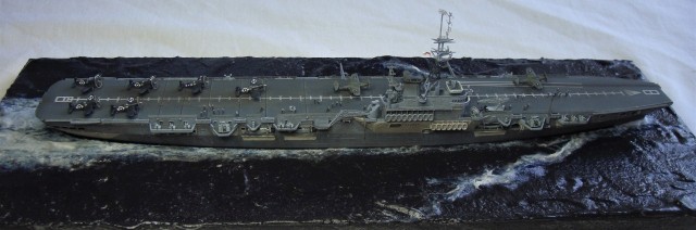 Flugzeugträger HMS Venerable (1/700)