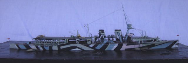 Flugzeugträger HMS Vindictive (1/700)