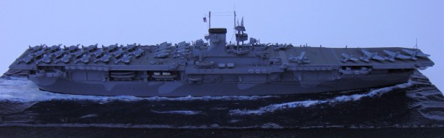 Flugzeugträger USS Wasp (1/700)