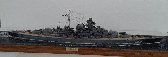 Schlachtschiff Bismarck (1/350)