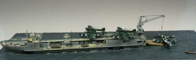 Katapultschiff Bussard (1/700)