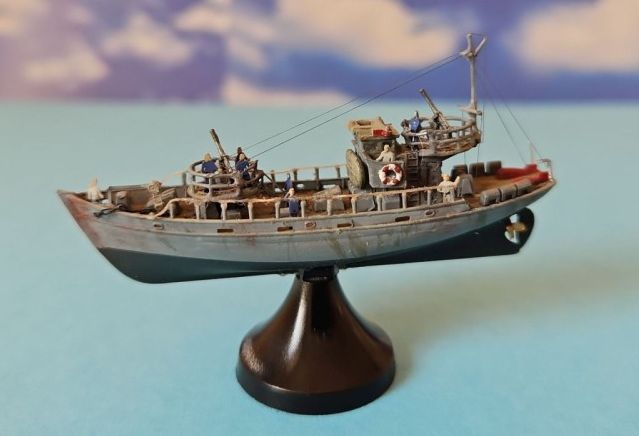 Kriegsfischkutter (1/350)