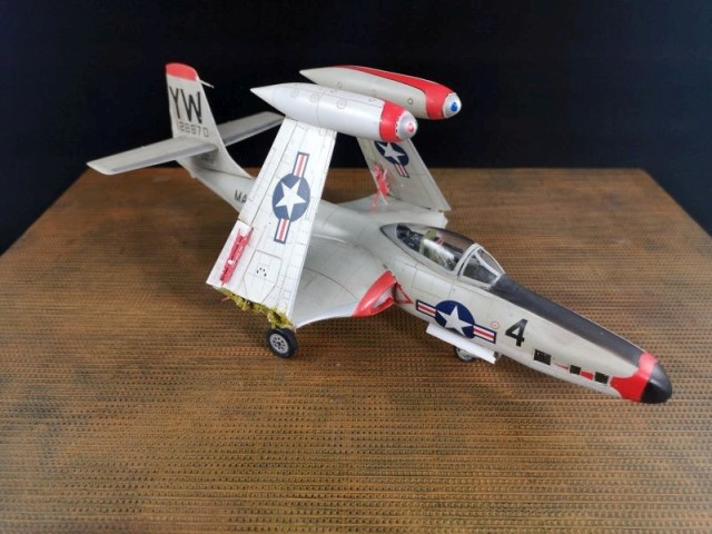 Aufklärer McDonnell F2H-2P Banshee (1/48)