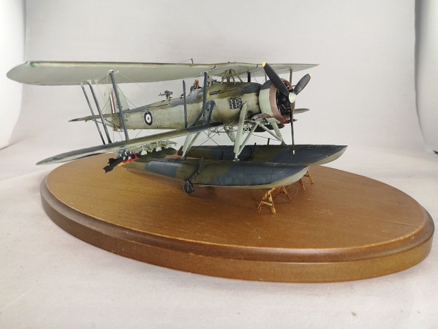 Schwimmerflugzeug Fairey Swordfish Mk I (1/48)