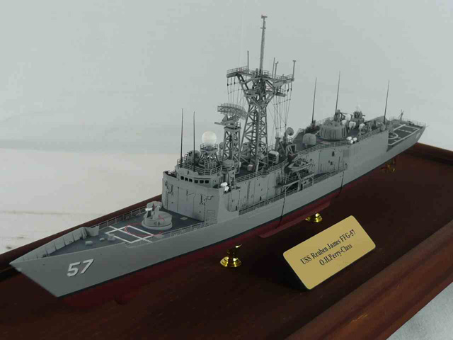 USS Reuben James (1/350)