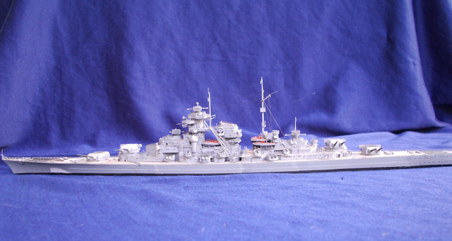 Schlachtschiff Bismarck (1/700)