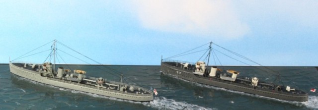 Zerstörer HMS Forester und HMS Phoenix (1/700)