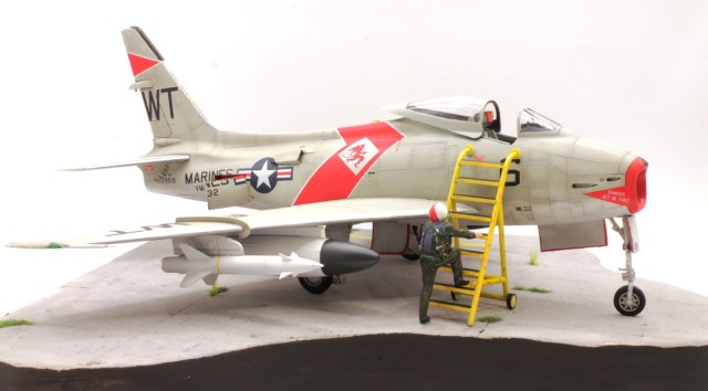 Jagdbomber North American FJ-4 Fury (1/48)