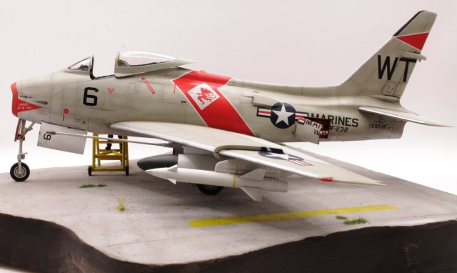 Jagdbomber North American FJ-4 Fury (1/48)