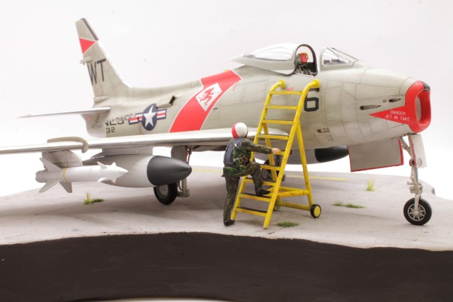 Jagdbomber North American FJ-4 Fury (1/48)