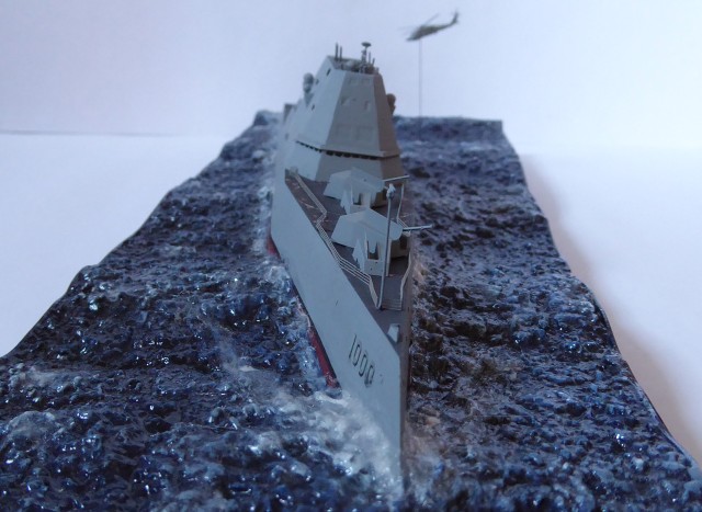 Lenkwaffenzerstörer USS Zumwalt (1/700)