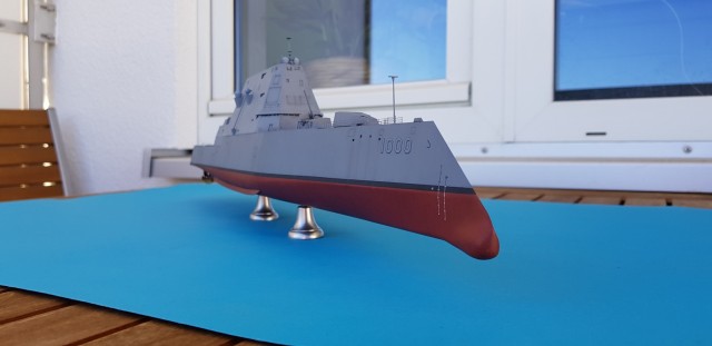 Lenkwaffenzerstörer USS Zumwalt (1/350)