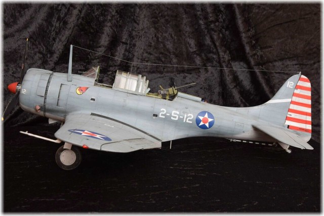 Sturzkampfbomber Douglas SDB-3 Dauntless (1/18)